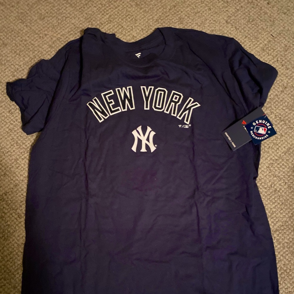 New York Yankees Logo Tee